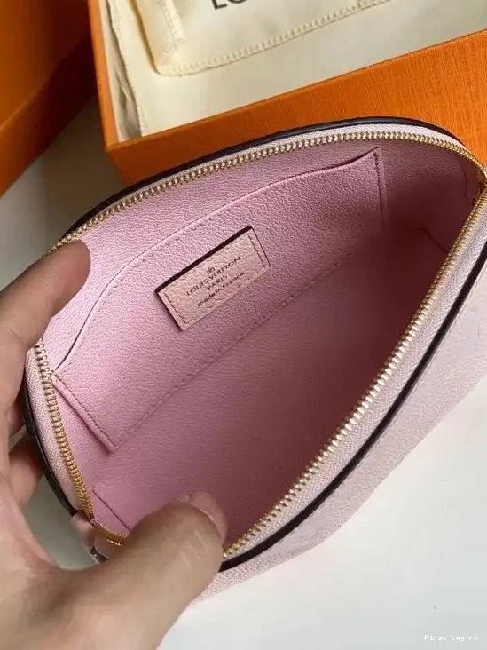 First bag ru LOUIS COSMETIC VUITTON POUCH 0701